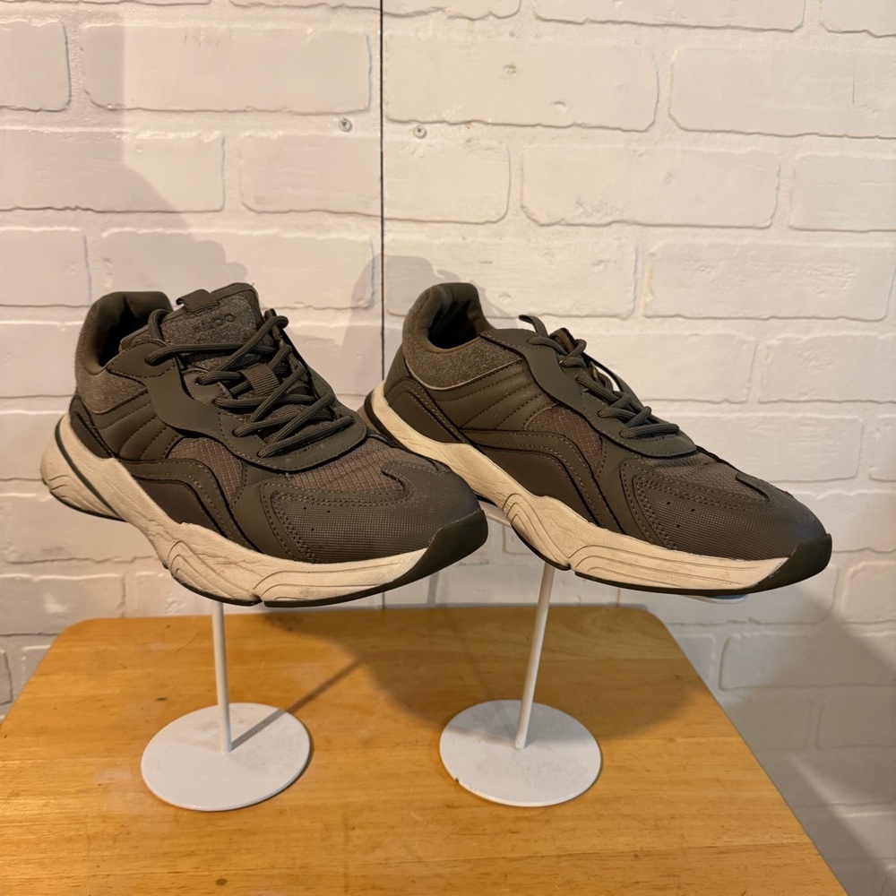 Aldo Men's Sneakers in Dark Green and Cream